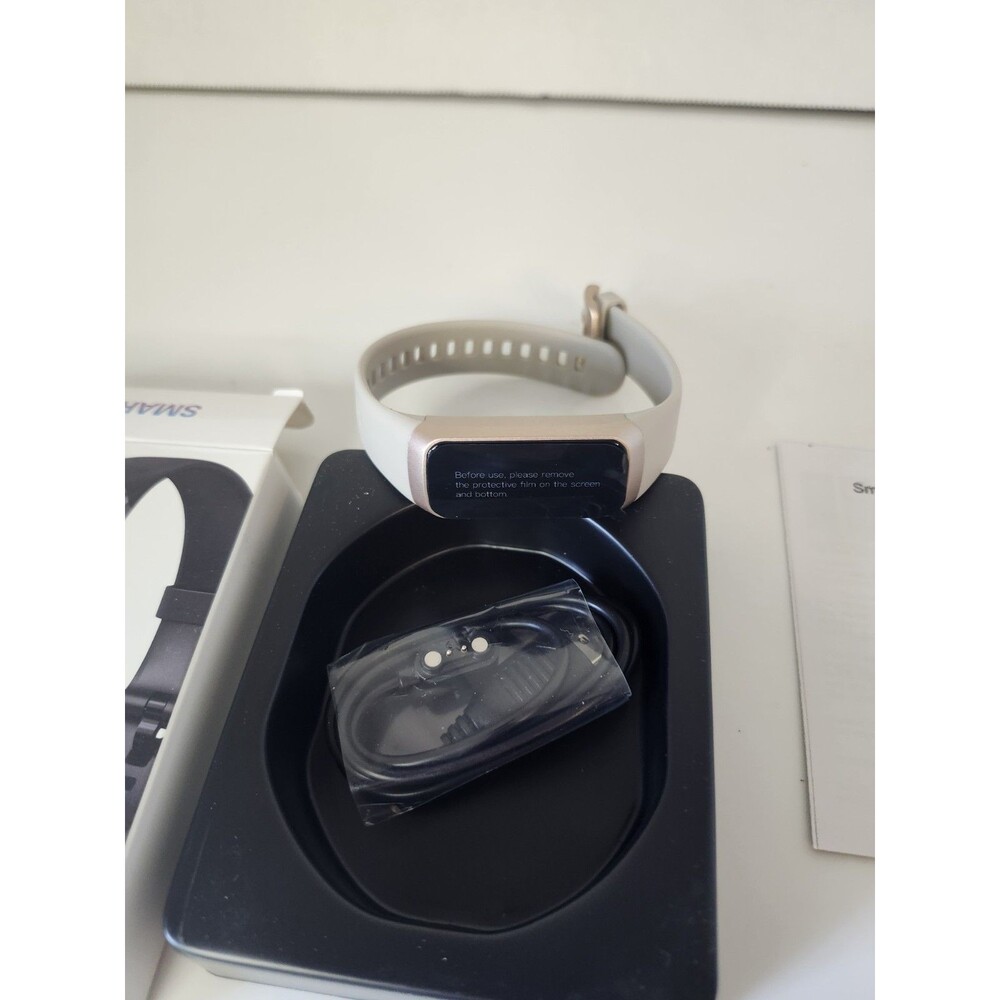 Fit Tracker Amoled Smart Band - New In Box - Picture 3 of 5